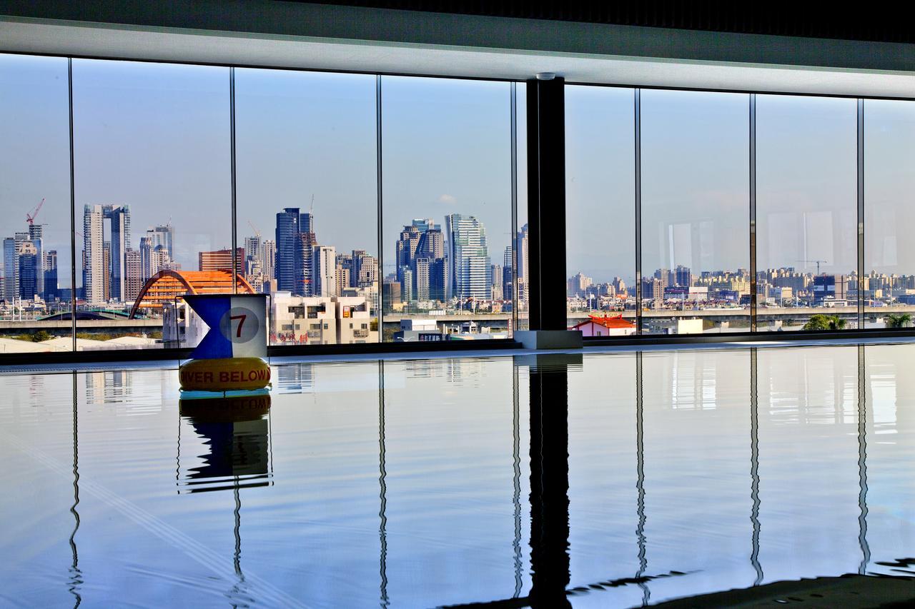 Divecube Hotel Taichung Luaran gambar